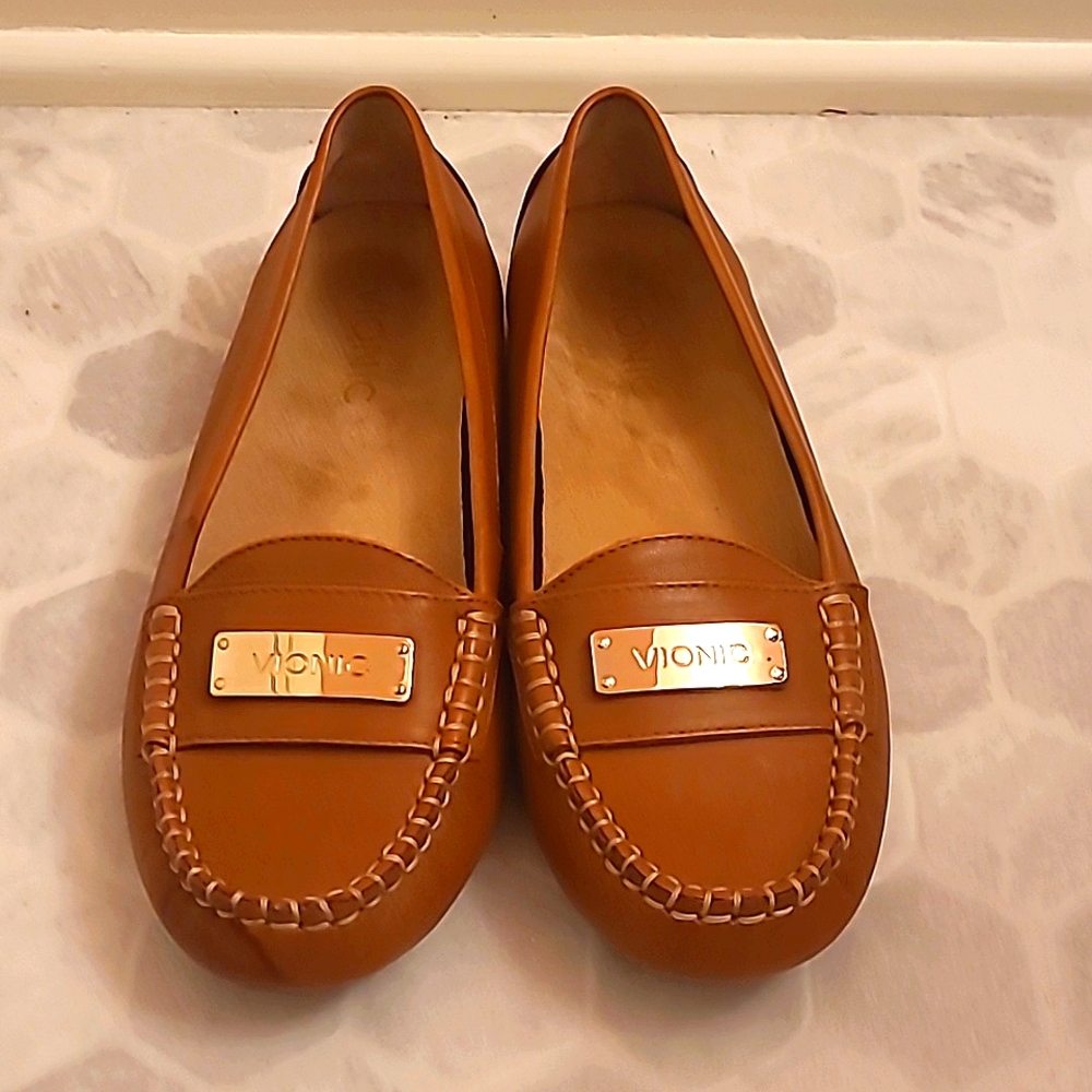 Vionic Camel Flats - image 2
